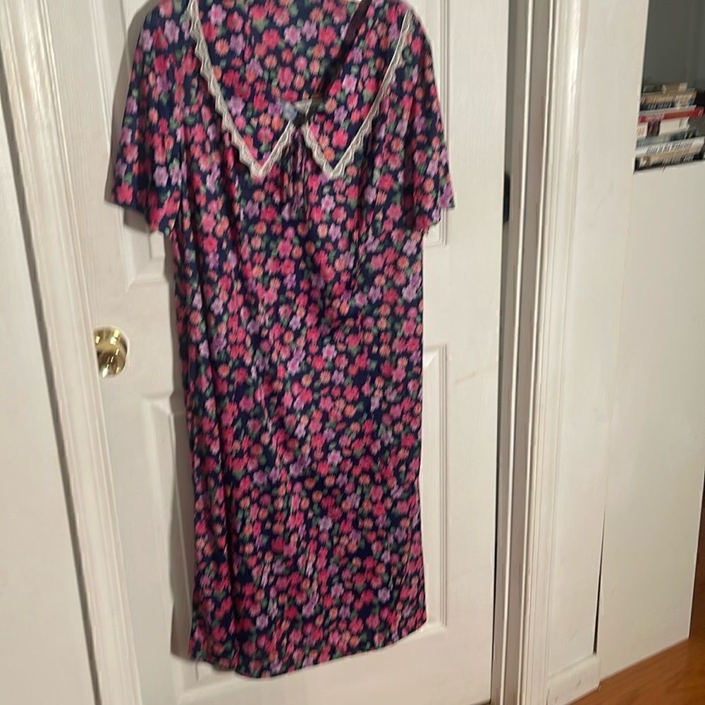 Yakko Pullover Shift Dress